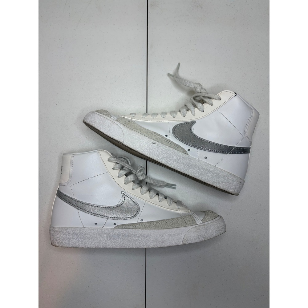 Nike Blazer Mid 7 7 Women White Metallic Silver High Top Sneakers CZ1055-112 7.5
